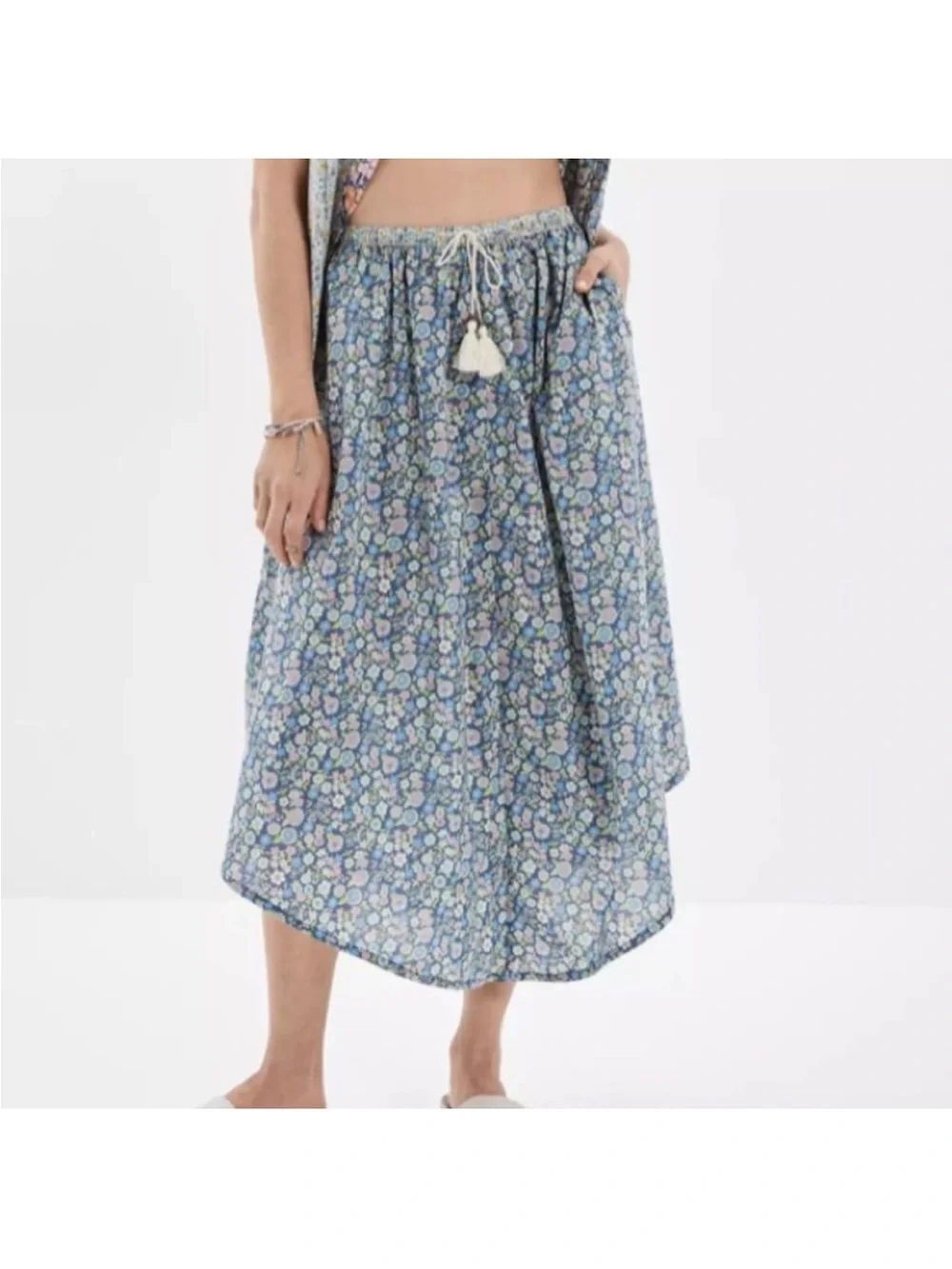 AE pull on midi skirt micro floral XS boho